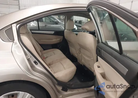 2015 Subaru Legacy 2.5I из США, поврежденный, VIN 4S3BNBA68F3020447